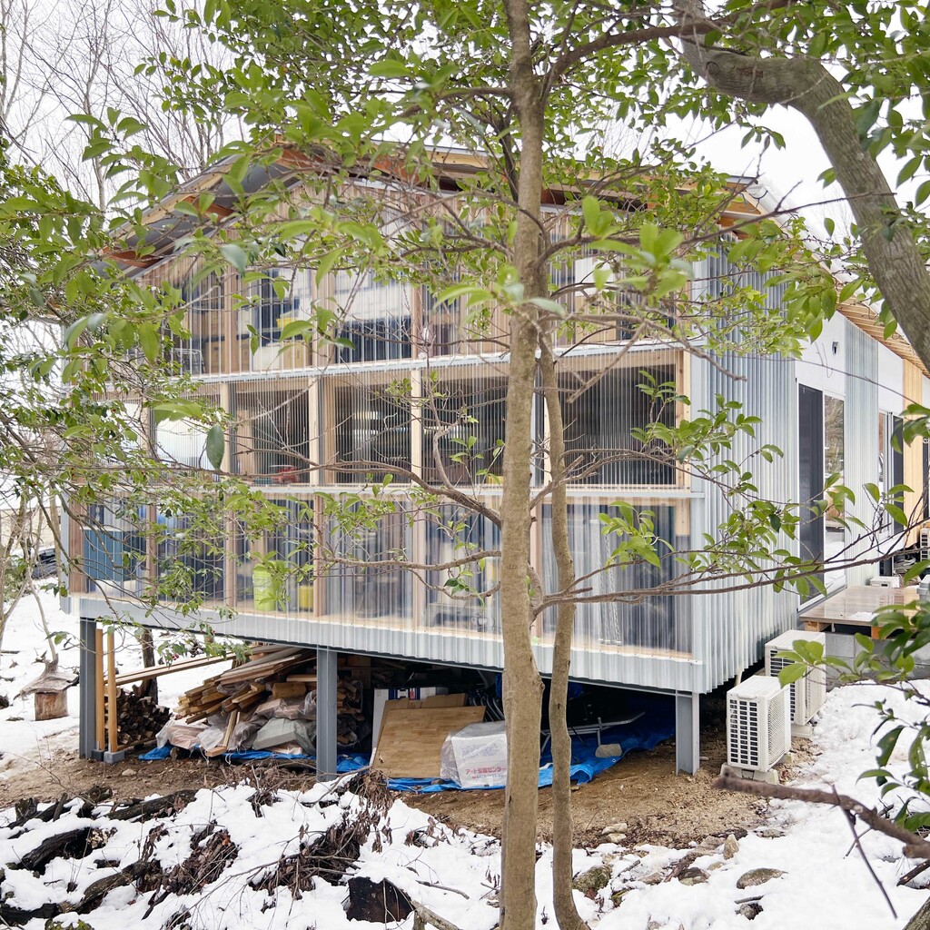 house M / factory T image