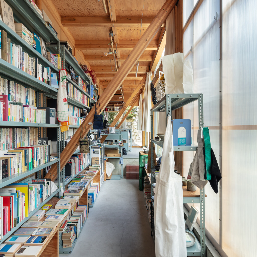 house S / shop B・ba hütte. image