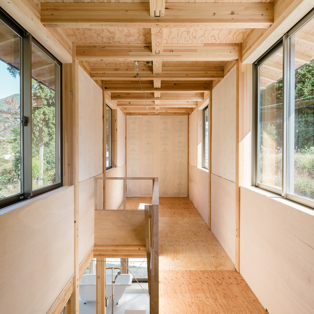 house T / salon T image