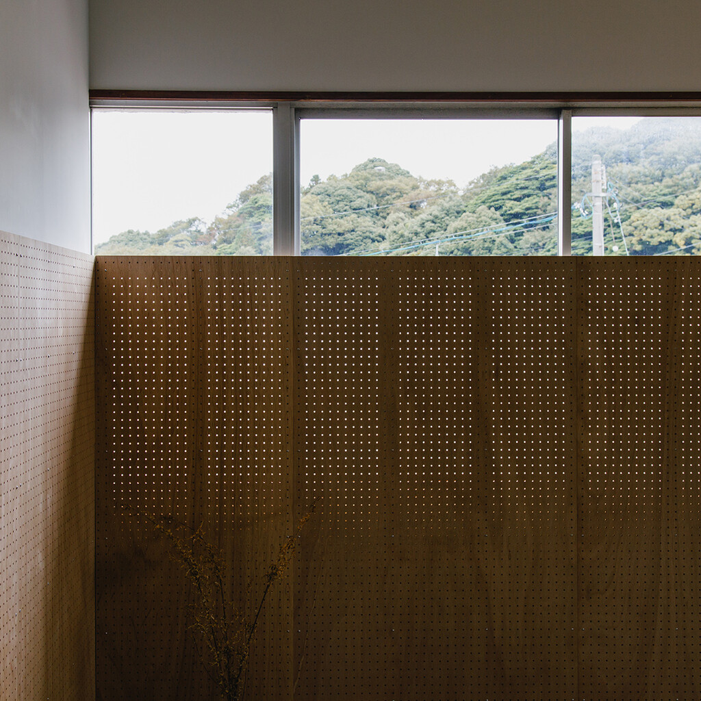 house T / shop O image